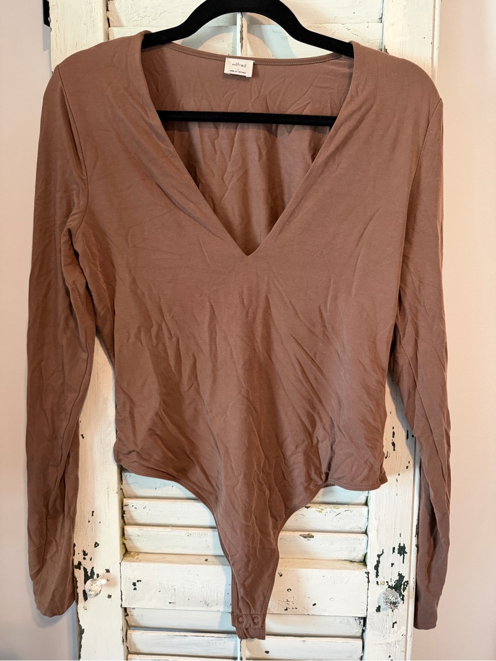 ARITZIA Wilfred Contour Plunging V-Neck Longsleeve High Cut Leg Bodysuit Size L
